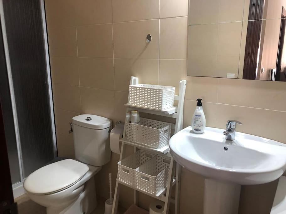 Apartamento En Primera Linea De Playa El Palo Malaga Exterior photo
