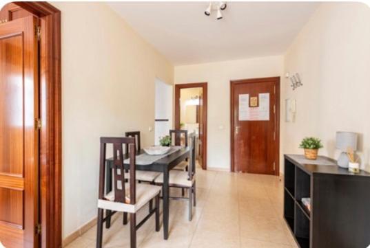 Apartamento En Primera Linea De Playa El Palo Malaga Exterior photo