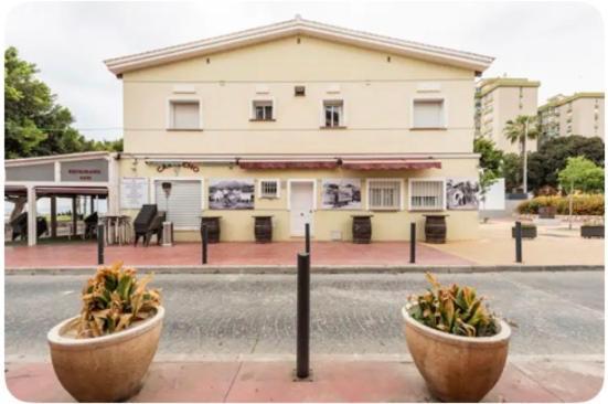 Apartamento En Primera Linea De Playa El Palo Malaga Exterior photo